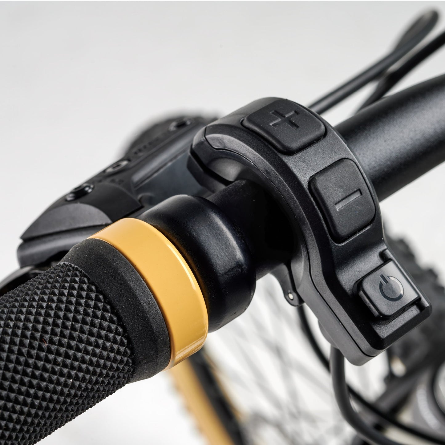 Vélo électrique pour enfant | e-troX Race 26 pouces 9 vitesses